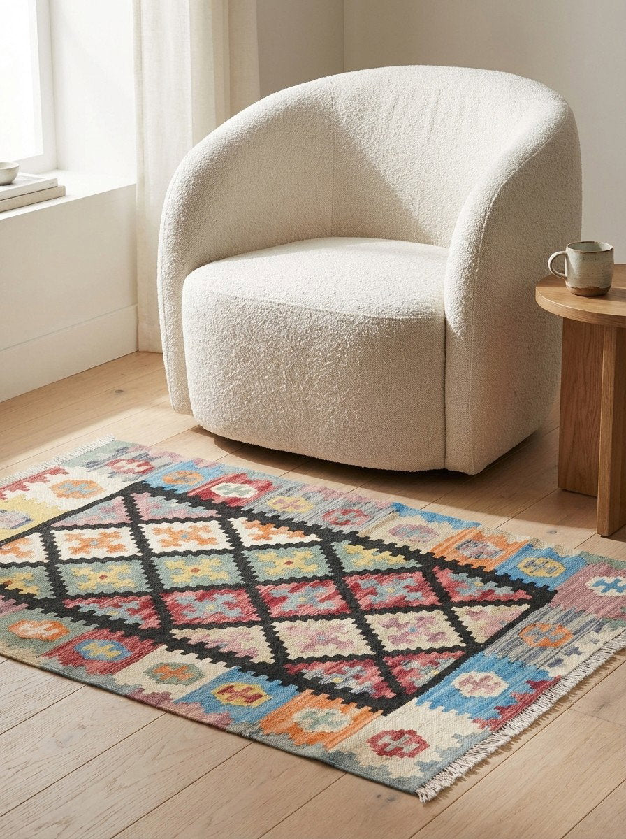 Kelim Gashgai — Handgefertigt, 121x80 cm, Bunt, 100% Virgin Wool | Detail view