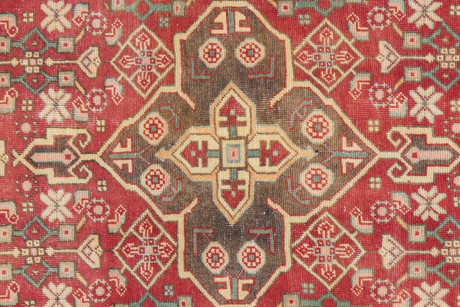 Heritage — Hand-knotted, 106x156 cm, Red, 100% Virgin Wool | View 6