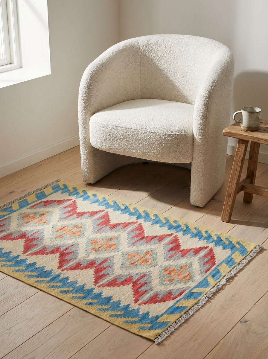 Kelim Gashgai — Handmade, 82x123 cm, Multicolor, 100% Virgin Wool | Detail view