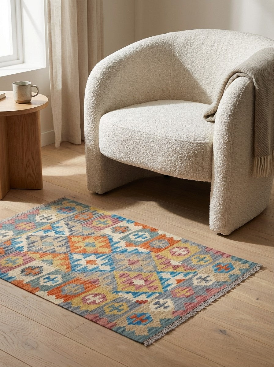 Kelim Gashgai — Handmade, 102x151 cm, Multicolor, 100% Virgin Wool | Detail view