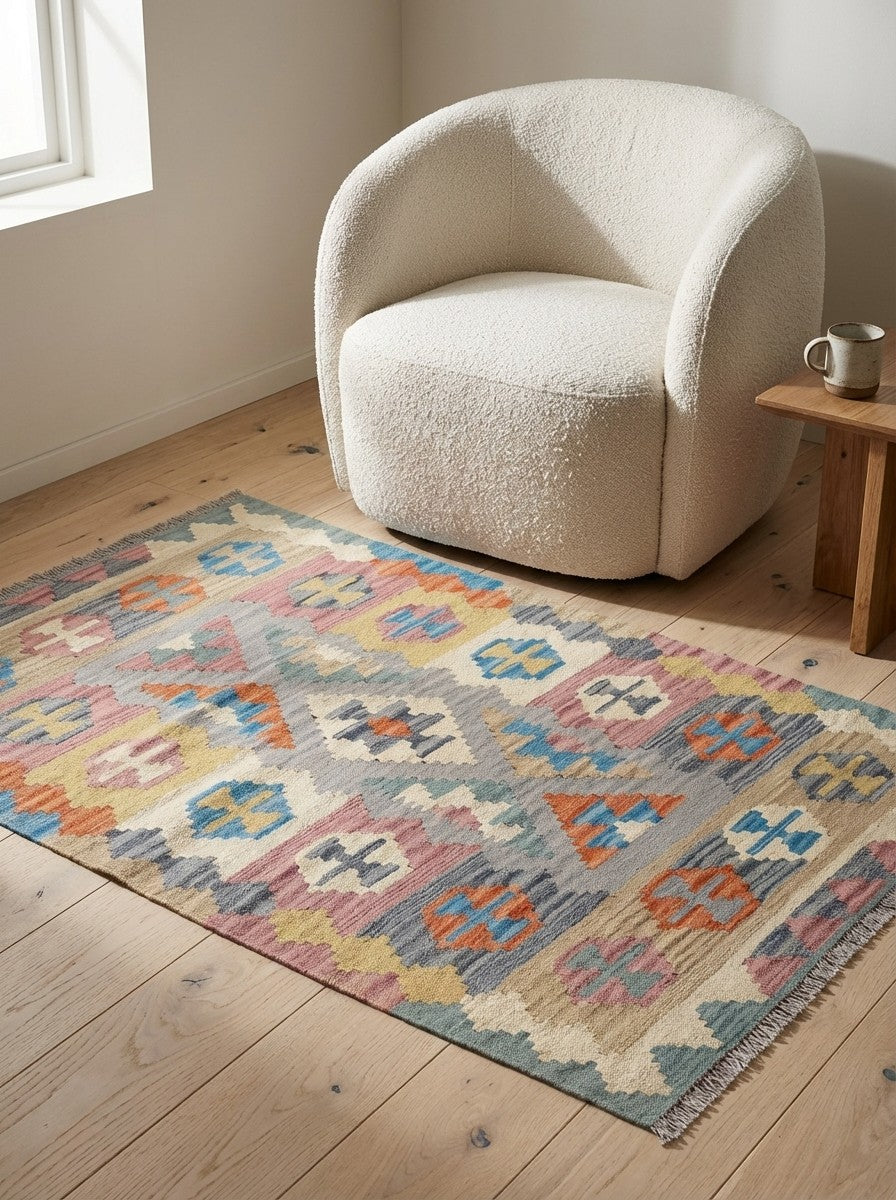Kelim Gashgai — Handmade, 104x154 cm, Grey, 100% Virgin Wool | Detail view