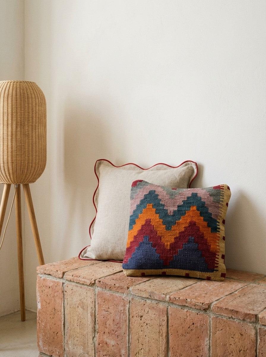 Kelim Kissen — Handmade, 40x40 cm, Multicolor, 100% Virgin Wool | Back view