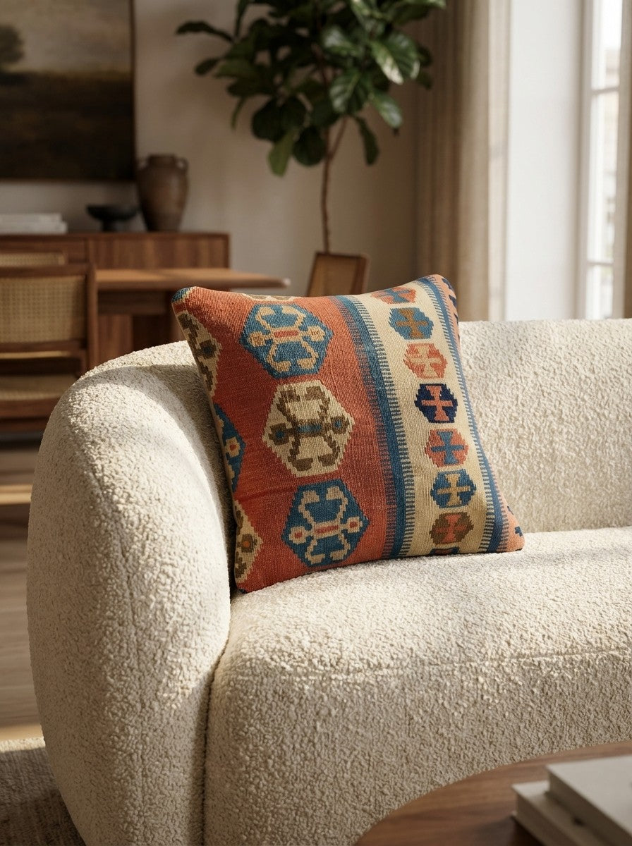 Kelim Kissen — Handmade, 50x50 cm, Multicolor, 100% Virgin Wool | Detail view