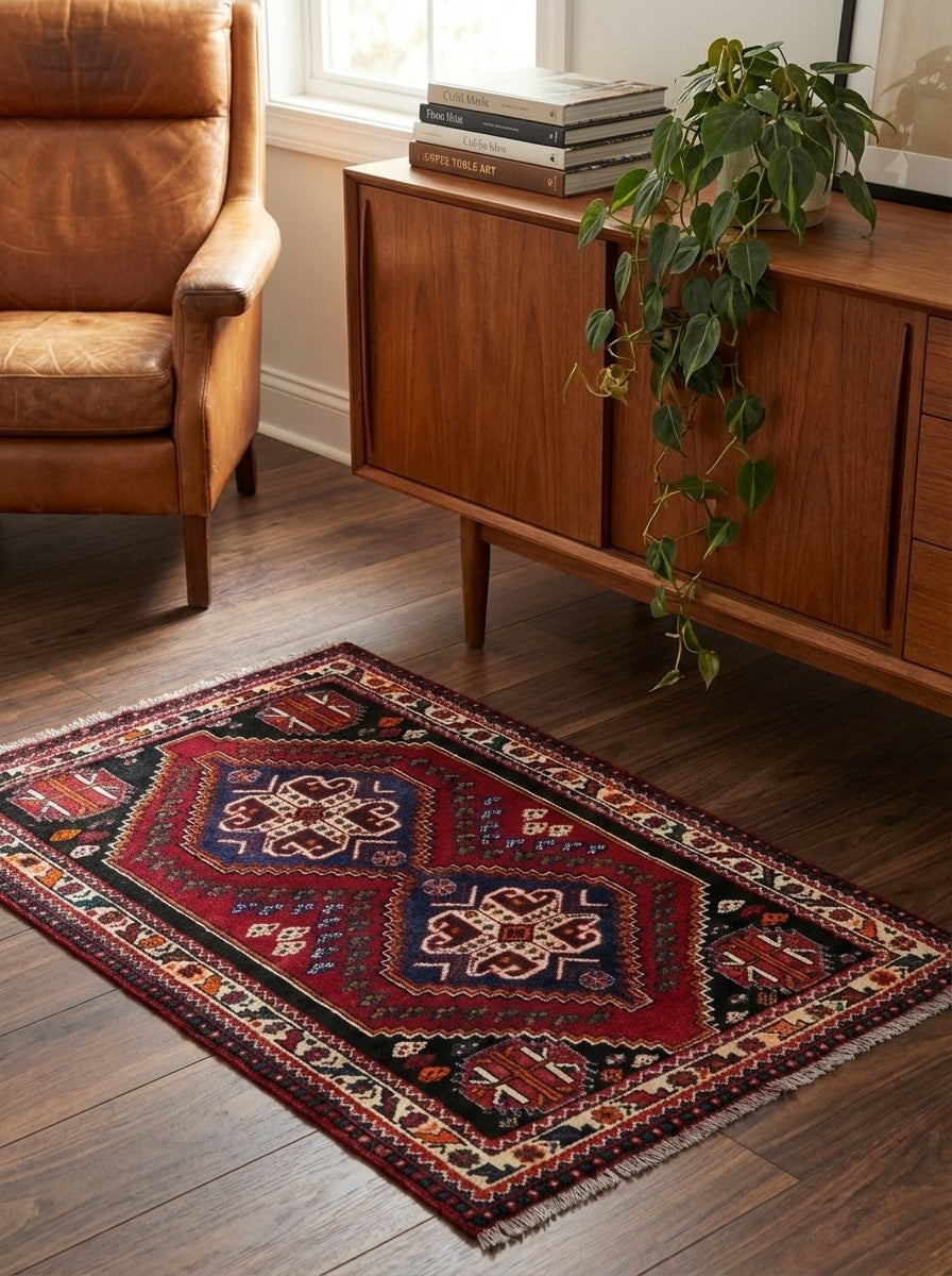 Gashgai — Hand-knotted, 104x153 cm, Red, 100% Virgin Wool | Back view
