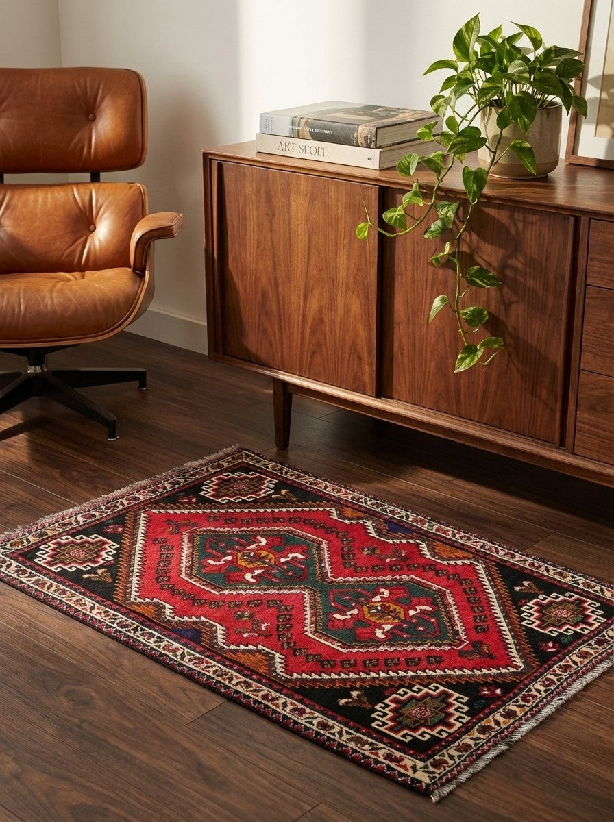 Gashgai — Hand-knotted, 104x149 cm, Red, 100% Virgin Wool | Back view