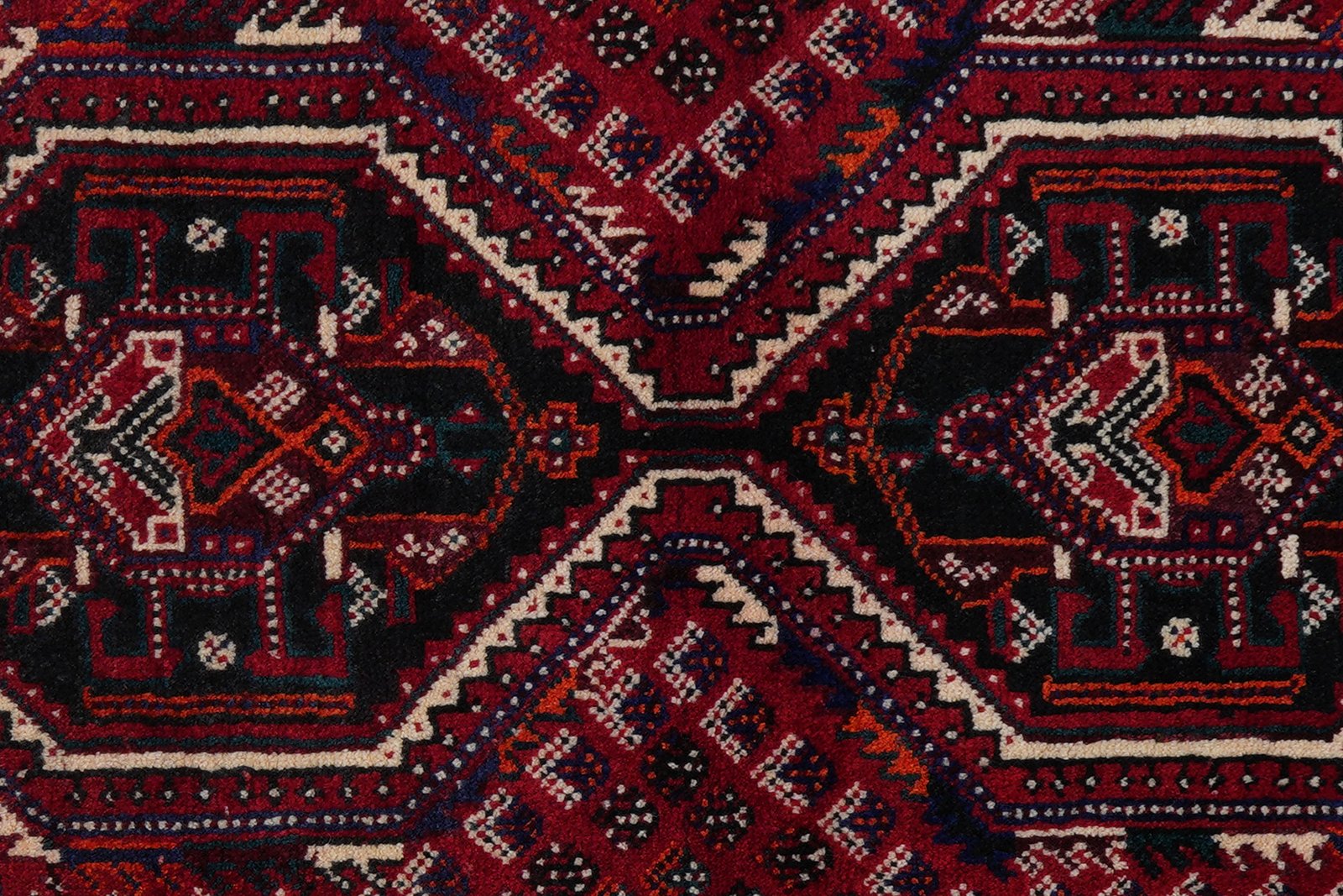 Shiraz — Hand-knotted, 102x149 cm, Red, 100% Virgin Wool | View 6