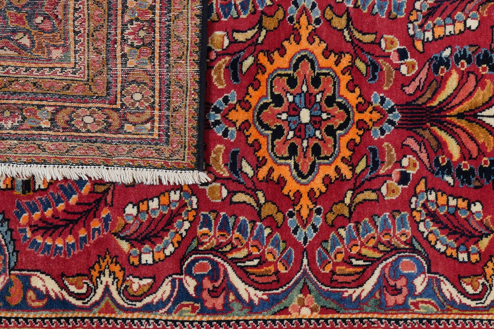 Lilian — Hand-knotted, 109x158 cm, Red, 100% Virgin Wool | View 7