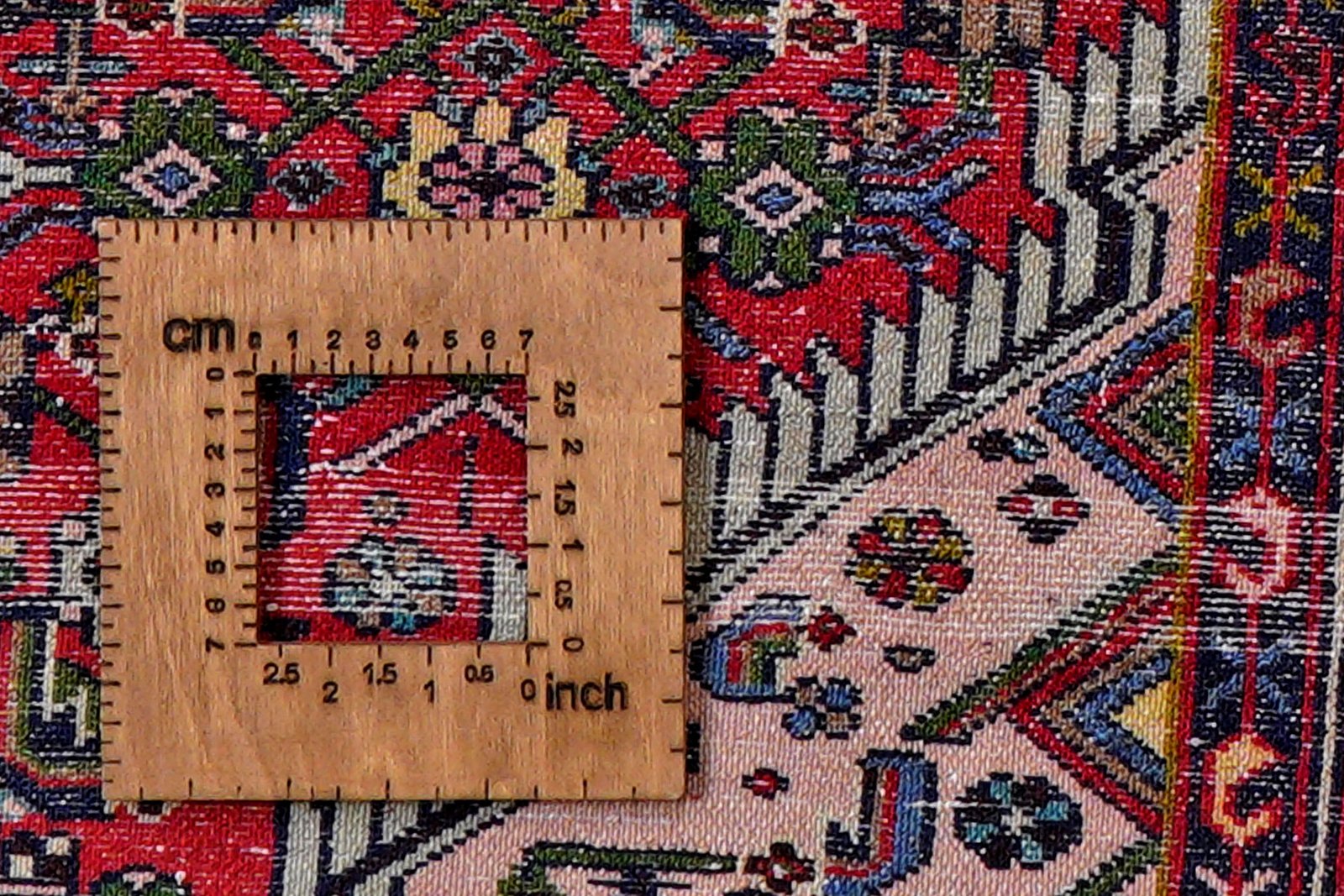 Assadabad — Hand-knotted, 121x198 cm, Red, 100% Virgin Wool | View 8
