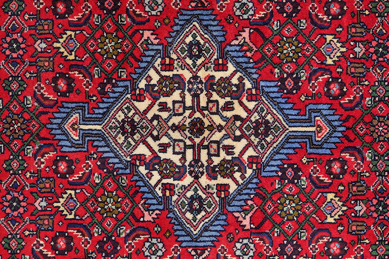 Assadabad — Hand-knotted, 133x207 cm, Red, 100% Virgin Wool | View 6