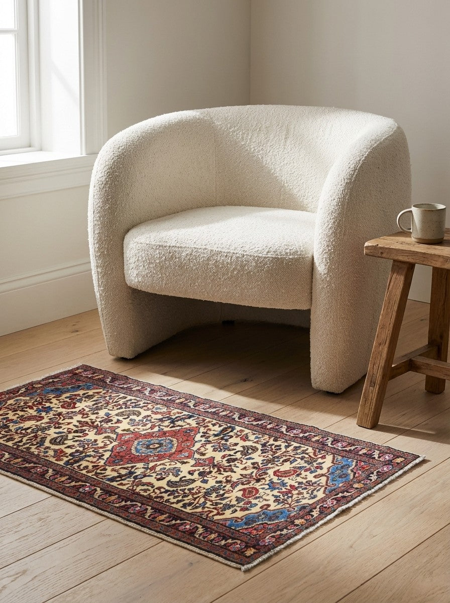 Mehreban — Hand-knotted, 78x185 cm, Beige, 100% Virgin Wool | Detail view