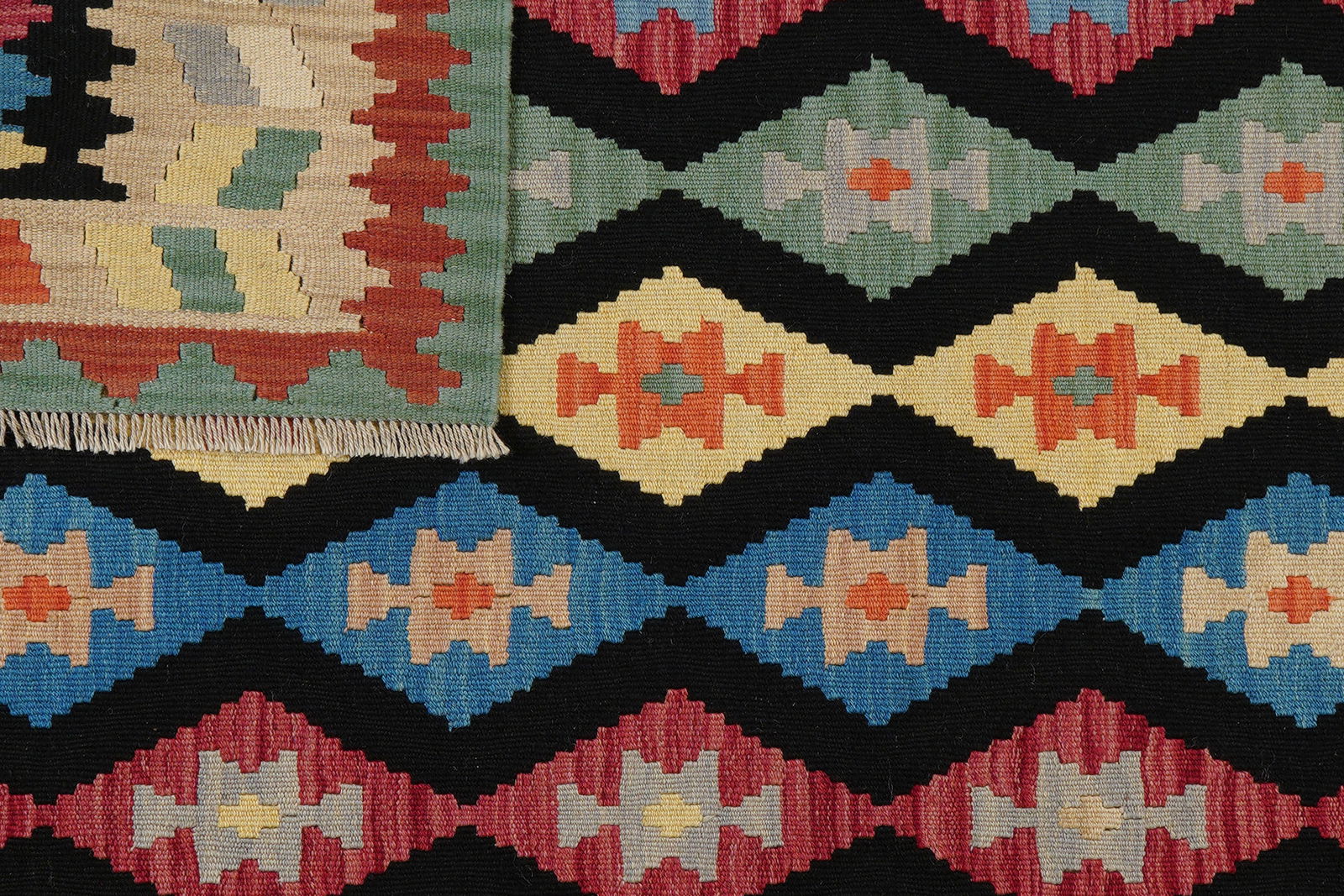 Kelim Gashgai — Handgefertigt, 197x157 cm, Beige, 100% Virgin Wool | View 7