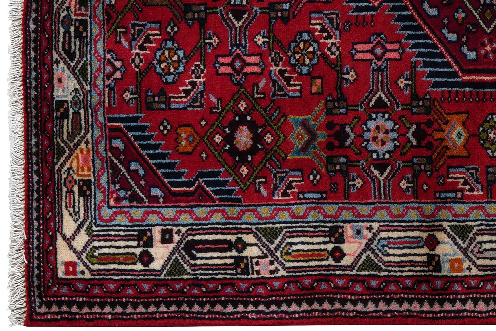 Assadabad — Hand-knotted, 102x148 cm, Red, 100% Virgin Wool | View 3