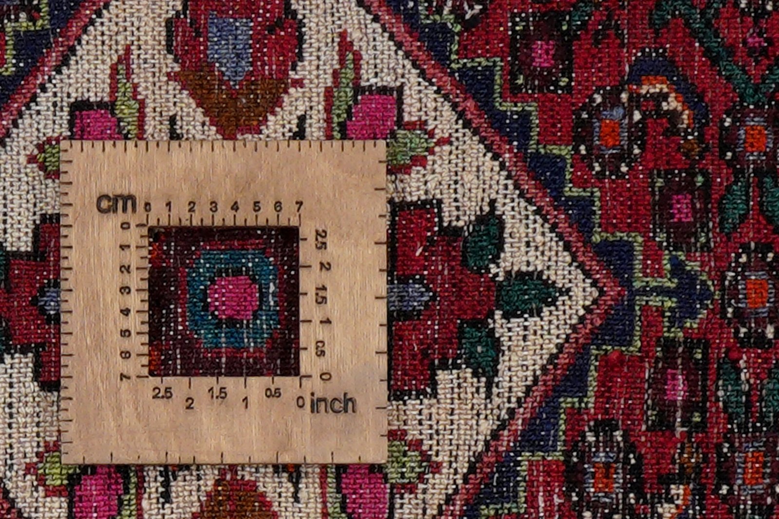 Koutabad — Hand-knotted, 109x165 cm, Red, 100% Virgin Wool | View 8