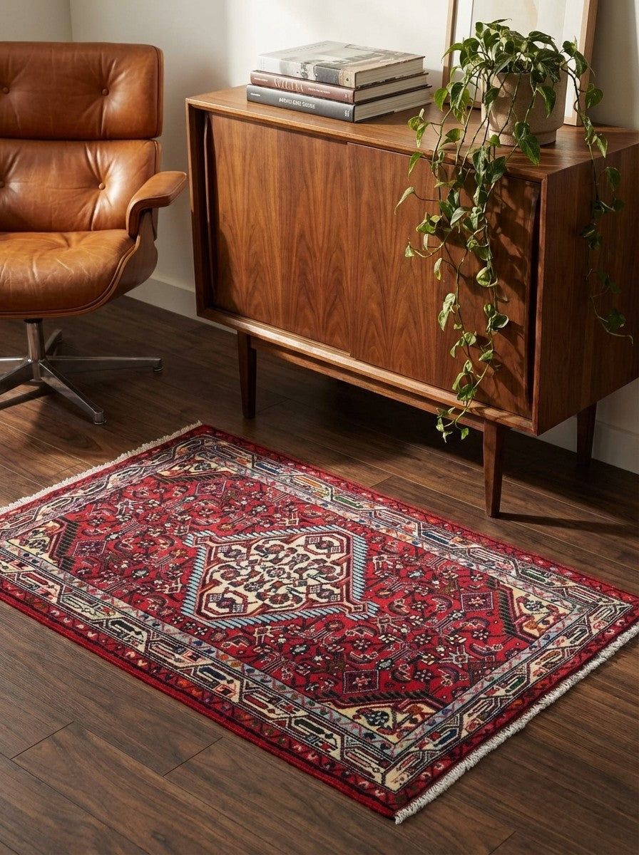 Assadabad — Hand-knotted, 81x136 cm, Red, 100% Virgin Wool | Back view
