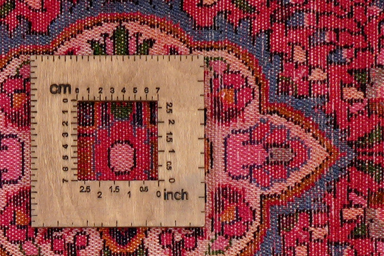 Lilian — Hand-knotted, 72x124 cm, Red, 100% Virgin Wool | View 8