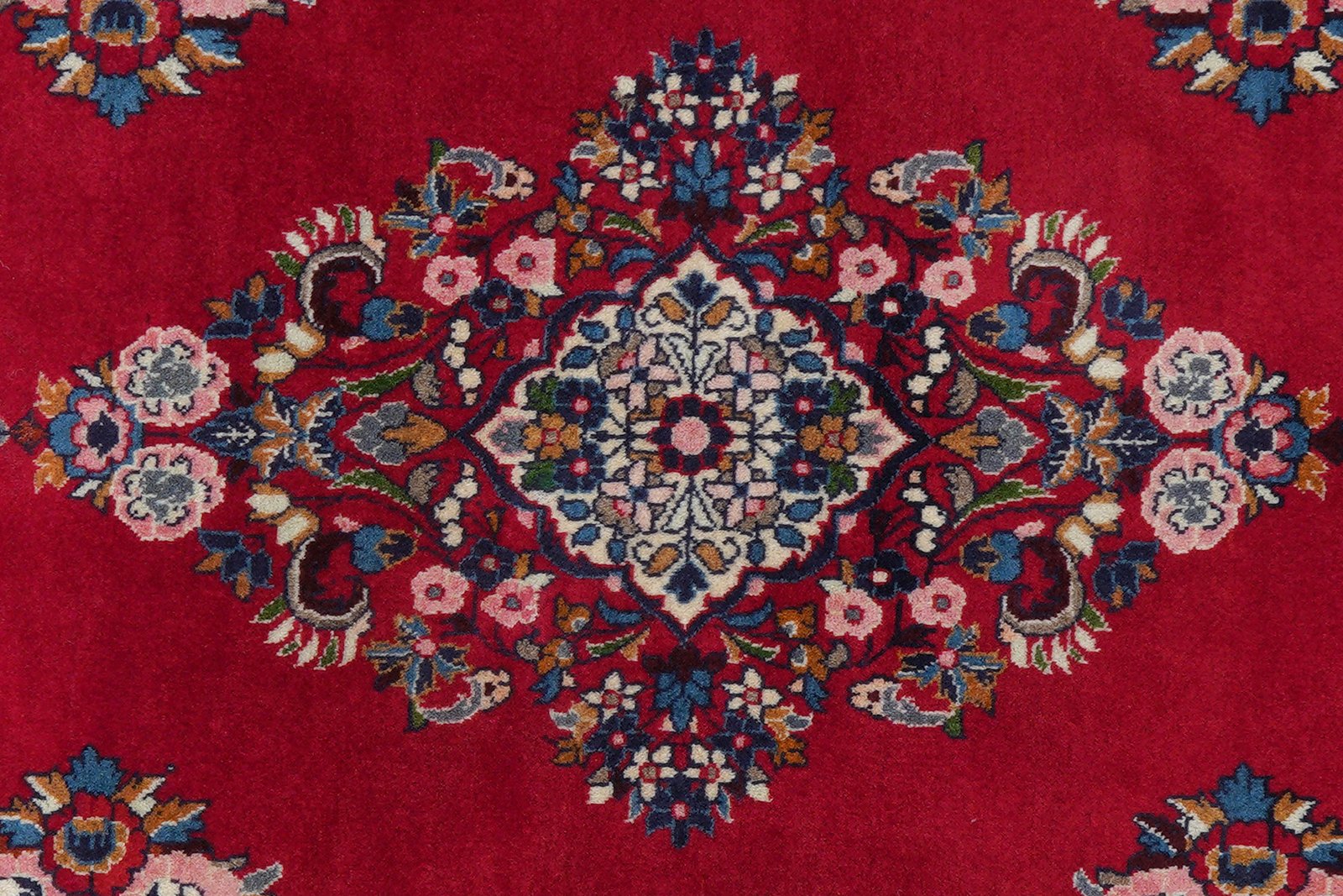 Sarough — Hand-knotted, 134x215 cm, Red, 100% Virgin Wool | View 6