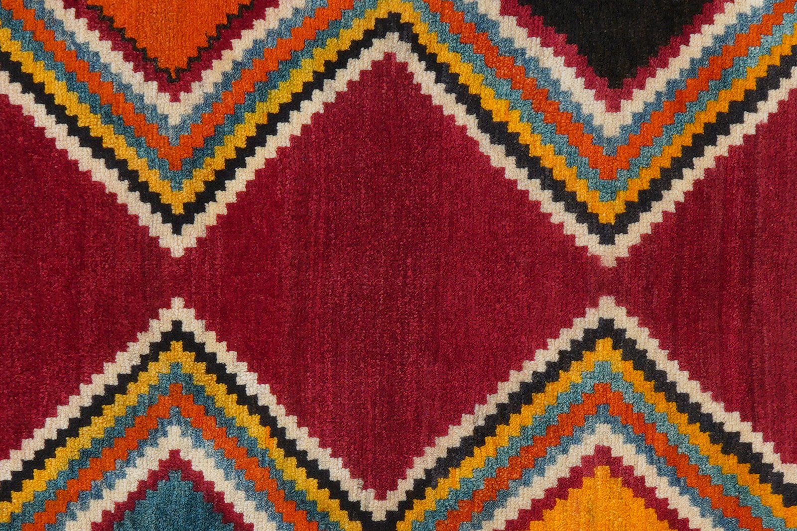 Gashgai — Hand-knotted, 101x148 cm, Red, 100% Virgin Wool | View 6
