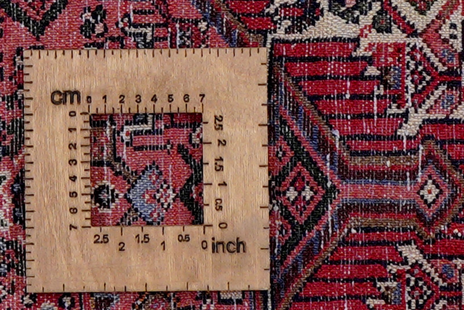 Assadabad — Hand-knotted, 102x152 cm, Beige, 100% Virgin Wool | View 8