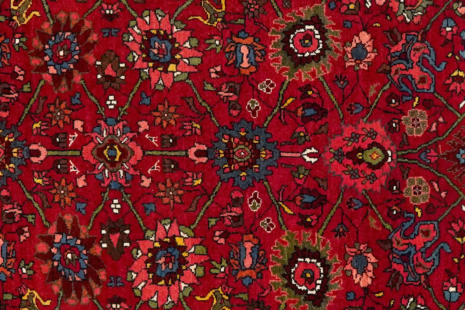 Bidjar — Hand-knotted, 145x220 cm, Red, 100% Virgin Wool | View 4