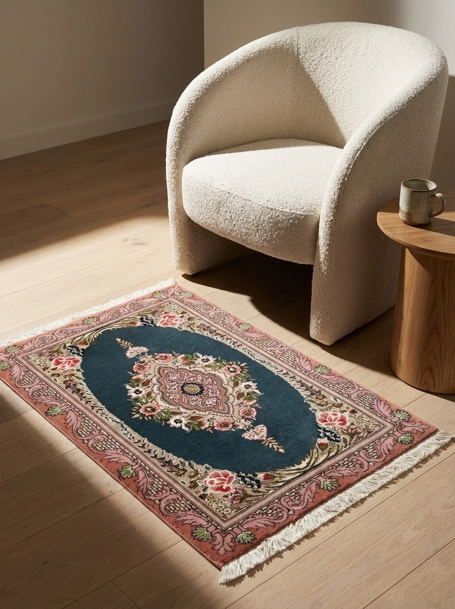 Tabriz 50 Raj — Hand-knotted, 62x89 cm, Blue, 100% Virgin Wool | Detail view