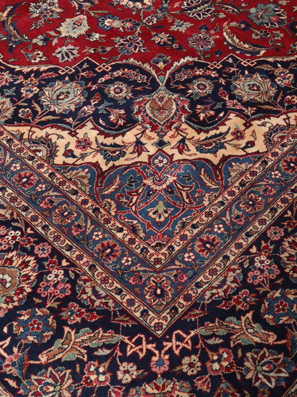 Kashan — Hand-knotted, 334x462 cm, 100% Virgin Wool | View 9