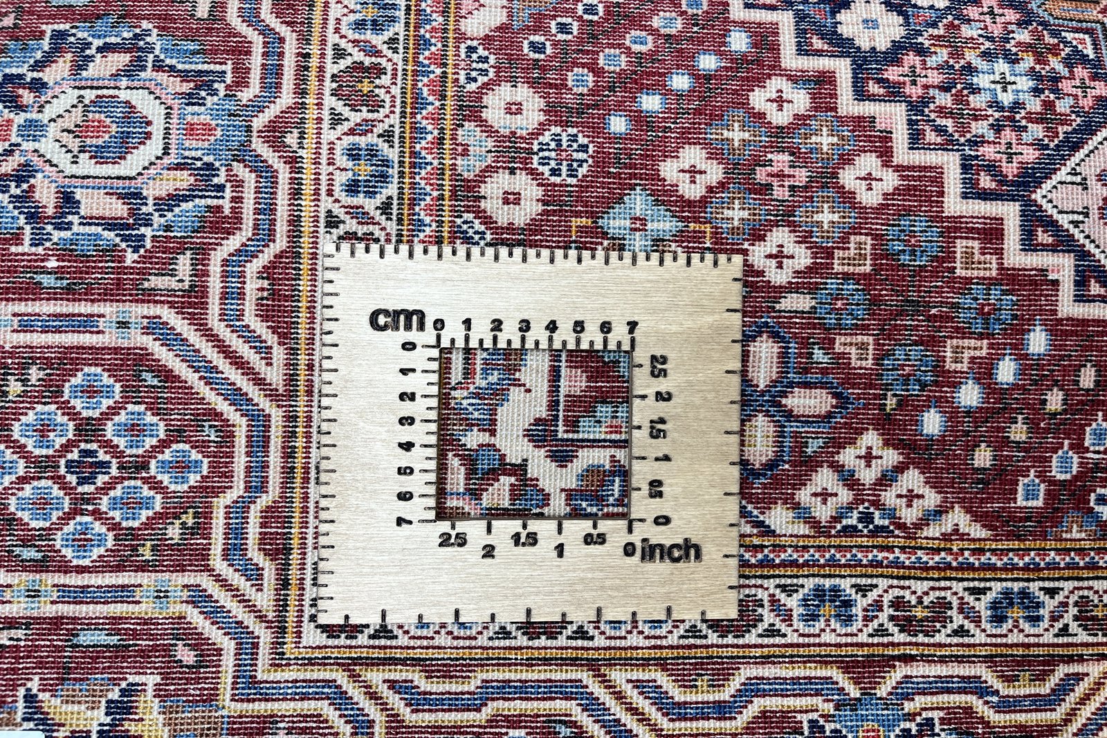 Kashan — Hand-knotted, 136x200 cm, Red, 100% Virgin Wool | View 11