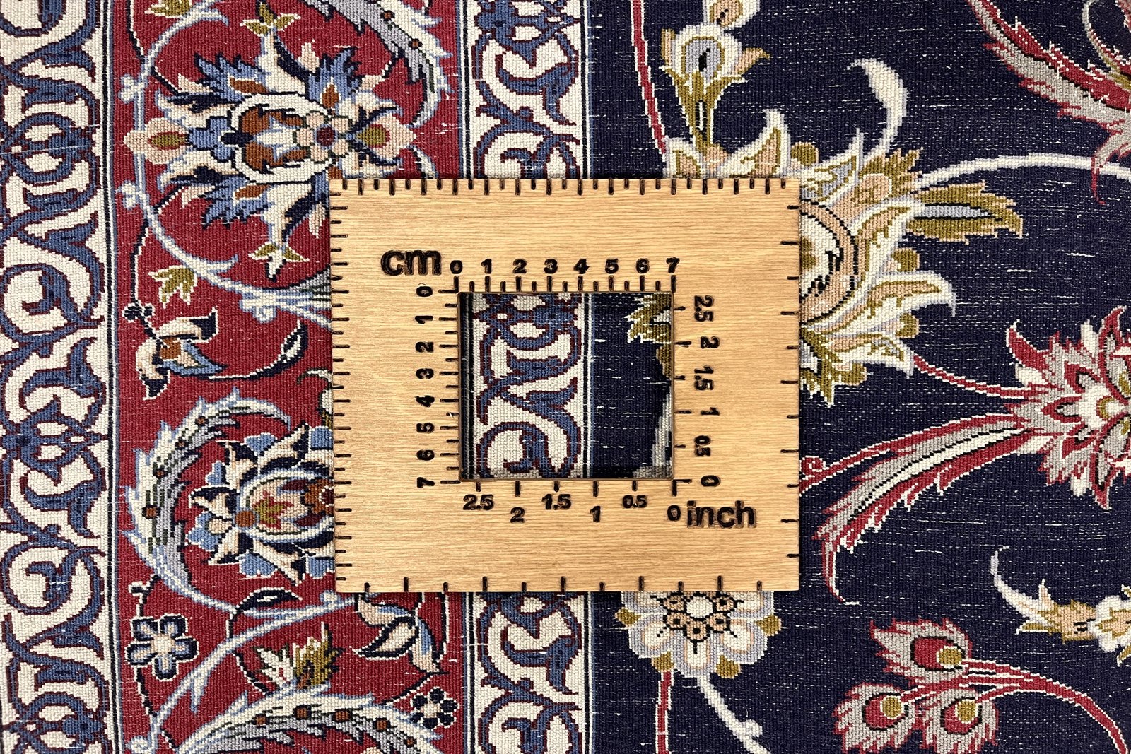 Isfahan — Hand-knotted, 114x160 cm, Blue, 95% Schurwolle, 5% Seide | View 11