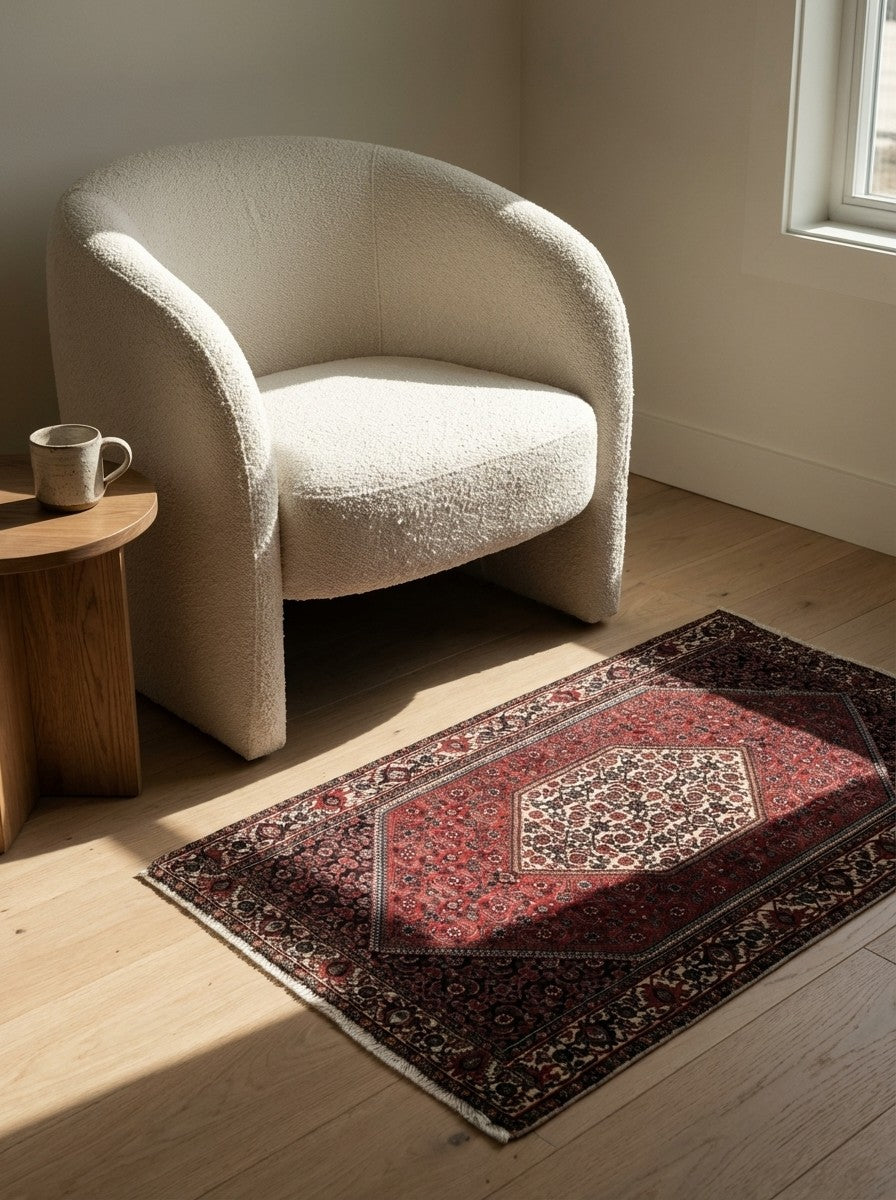Bidjar Bookan — Hand-knotted, 92x155 cm, Red, 100% Virgin Wool | Detail view