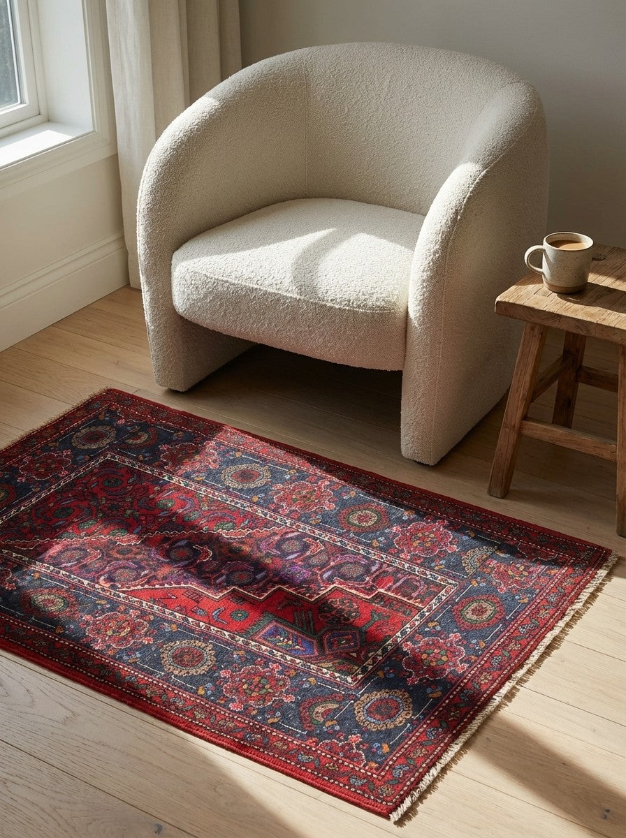 Goltuk — Hand-knotted, 65x103 cm, Multicolor, 100% Virgin Wool | Detail view