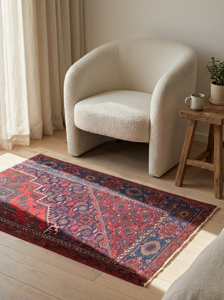 Goltuk — Hand-knotted, 63x106 cm, Multicolor, 100% Virgin Wool | Detail view