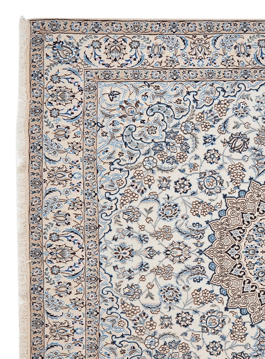 Nain 9La — Hand-knotted, 197x211 cm, Beige, 100% Virgin Wool | View 3