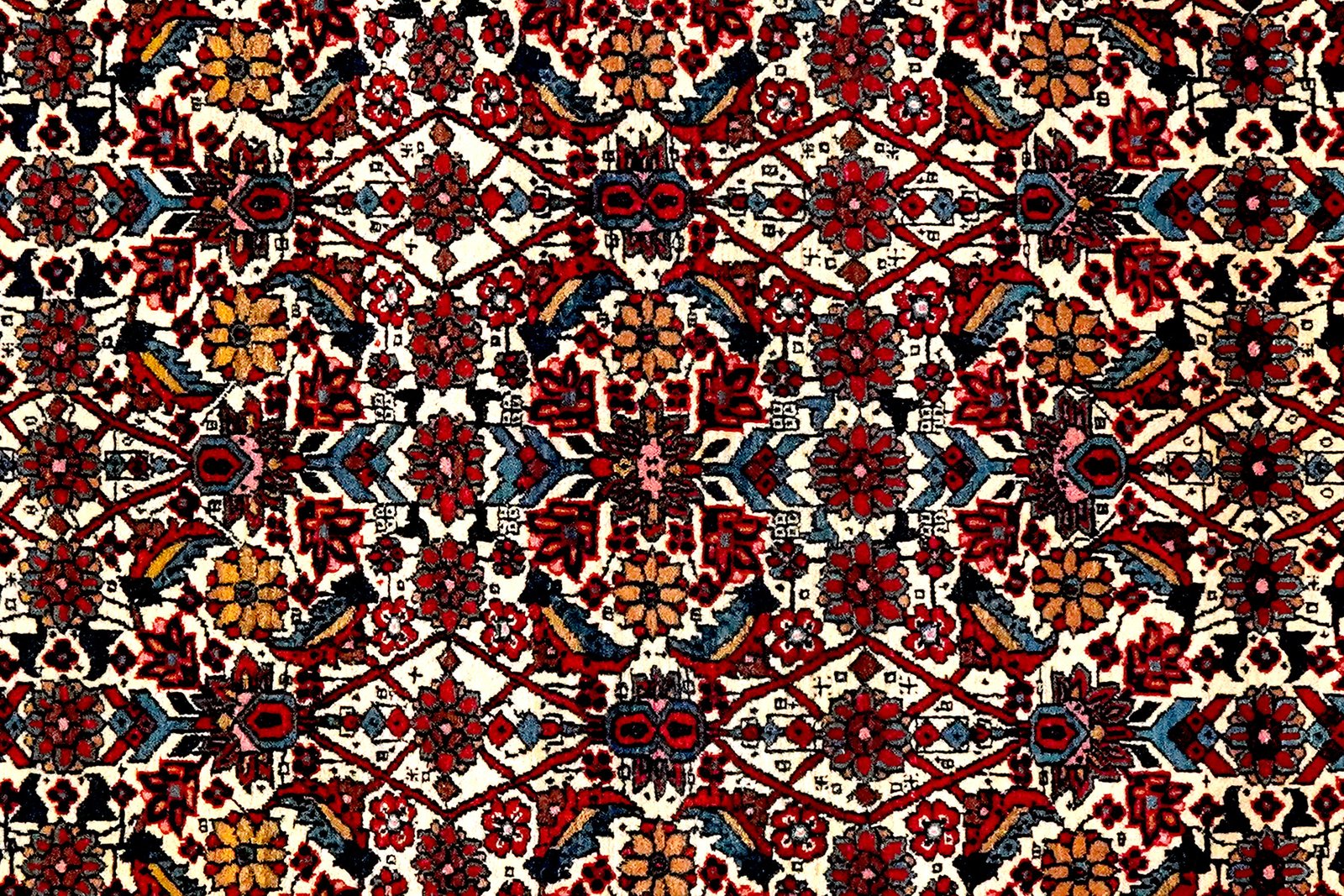 Isfahan — Hand-knotted, 102x151 cm, Beige, 100% Virgin Wool | View 4