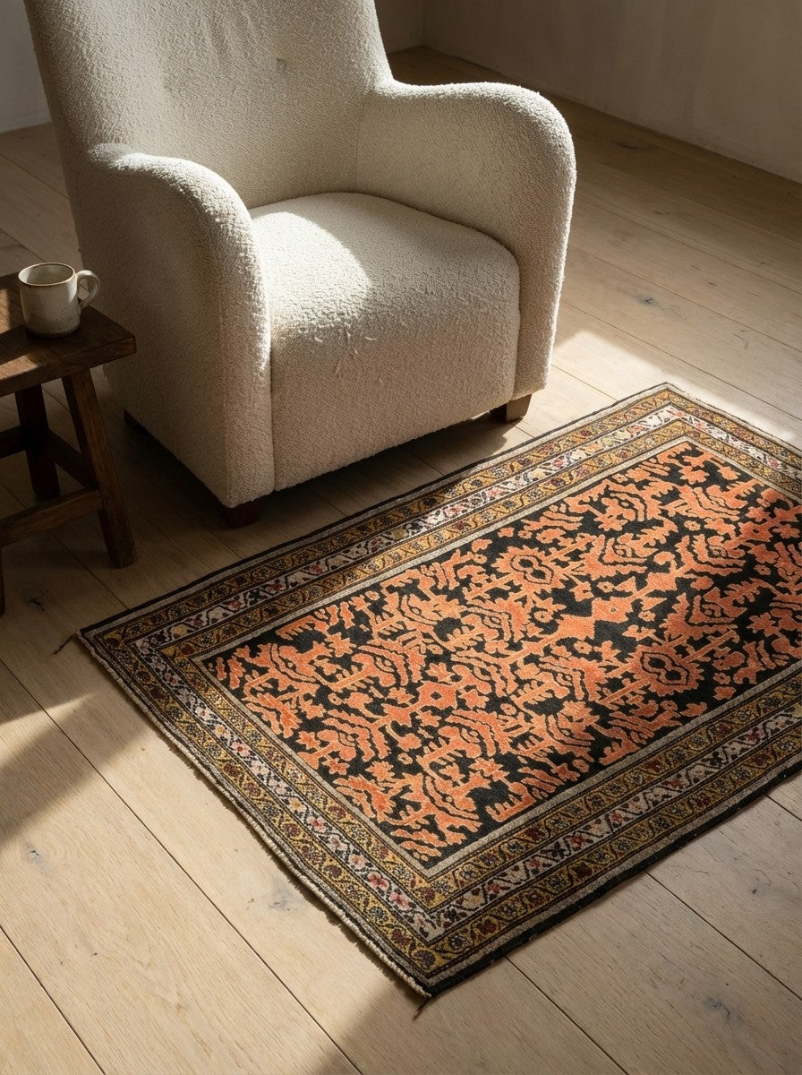 Malayer — Hand-knotted, 83x119 cm, Black, 100% Virgin Wool | Detail view